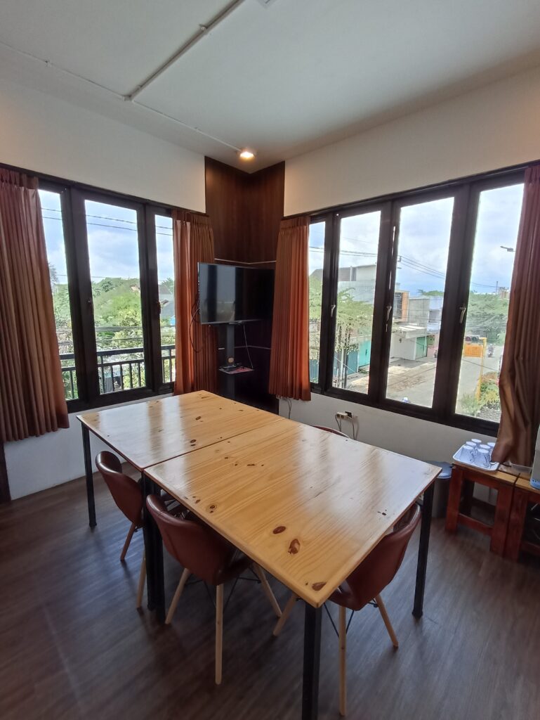 Anthophila Coworking space menyewakan ruangan untuk seminar